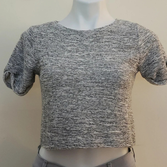 (Final price) Divided Light Grey Crop Top - Picture 2 of 9